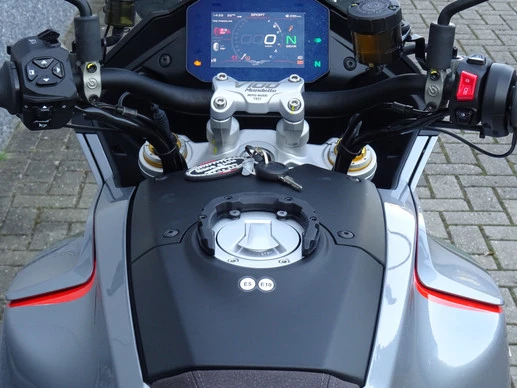 Moto Guzzi V100 - Afbeelding 11 van 16