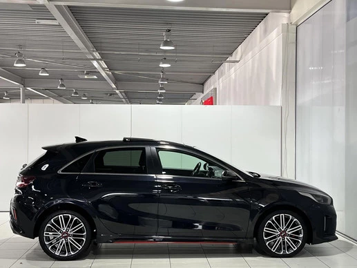 Kia Ceed - Afbeelding 17 van 30