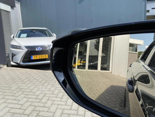 Lexus ES - Afbeelding 16 van 30