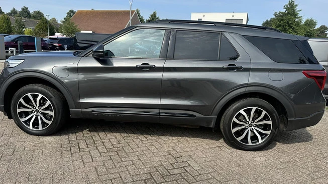 Ford Explorer - Afbeelding 7 van 25