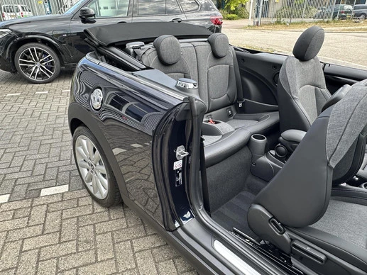 MINI Cooper S Cabrio - Afbeelding 13 van 30