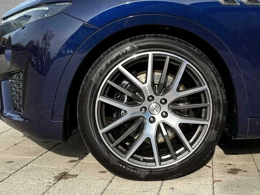 Maserati Levante - Afbeelding 9 van 11