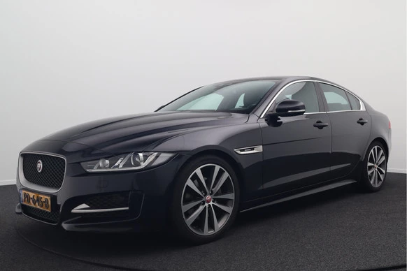 Jaguar XE - Afbeelding 1 van 24