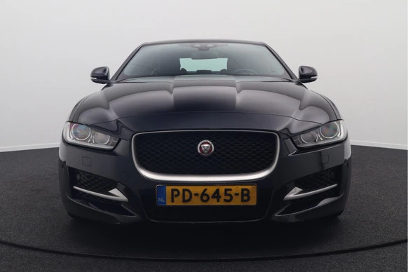 Jaguar XE - Afbeelding 3 van 24