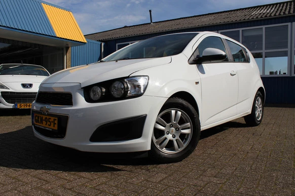 Chevrolet Aveo - Afbeelding 1 van 17