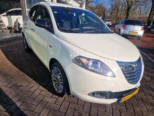 Lancia Ypsilon - Afbeelding 3 van 30