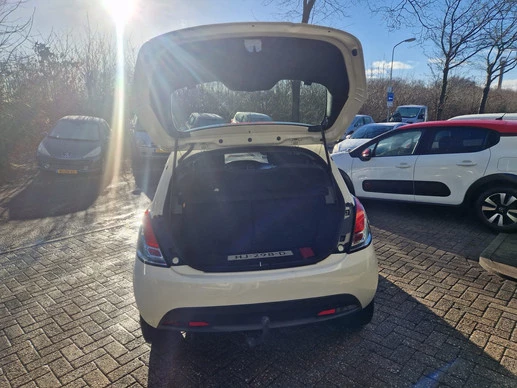 Lancia Ypsilon - Afbeelding 7 van 30