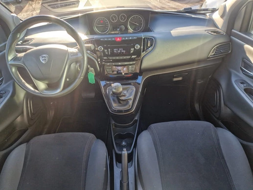 Lancia Ypsilon - Afbeelding 23 van 30