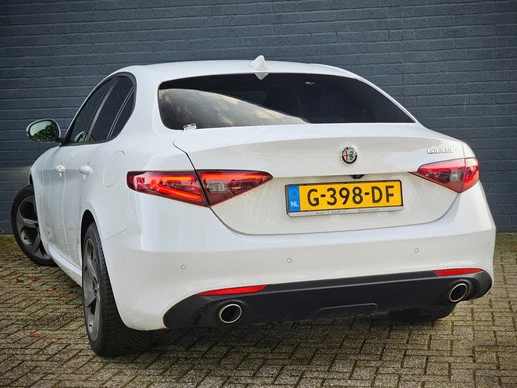 Alfa Romeo Giulia - Afbeelding 2 van 23