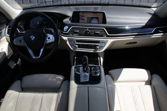 BMW 7 Serie - Afbeelding 2 van 30