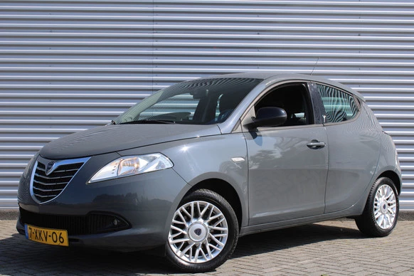 Lancia Ypsilon - Afbeelding 1 van 27