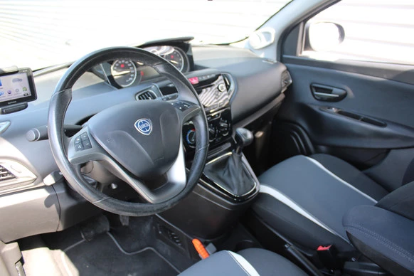 Lancia Ypsilon - Afbeelding 22 van 27