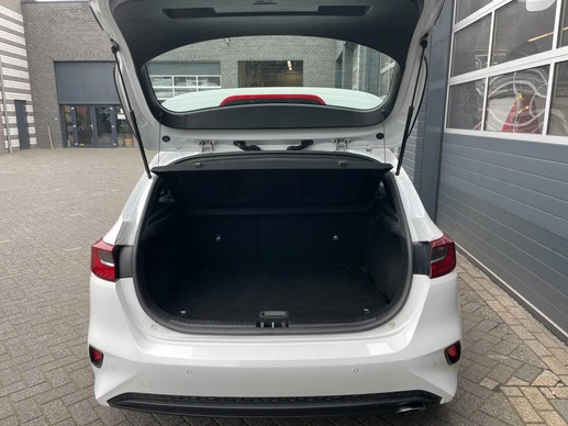 Kia Ceed - Afbeelding 8 van 30