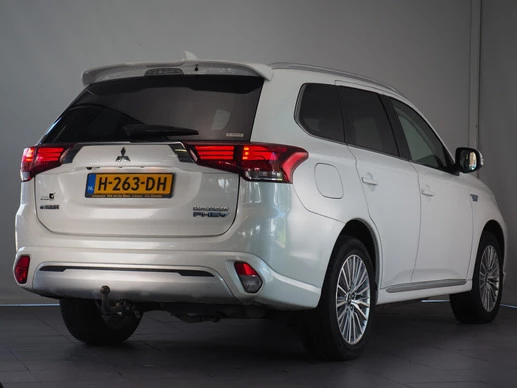 Mitsubishi Outlander - Afbeelding 2 van 30