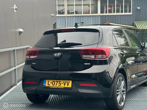 Kia Rio - Afbeelding 9 van 25