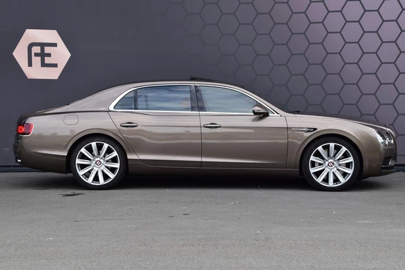 Bentley Flying Spur - Afbeelding 16 van 30