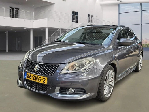 Suzuki Kizashi - Afbeelding 1 van 19