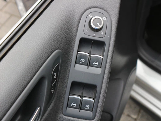 Volkswagen Golf - Afbeelding 13 van 27