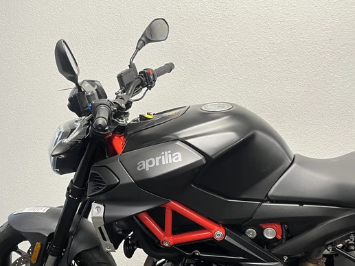 Aprilia  - Afbeelding 18 van 21