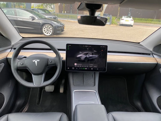 Tesla Model Y - Afbeelding 13 van 26