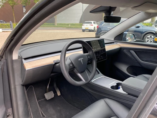 Tesla Model Y - Afbeelding 15 van 26