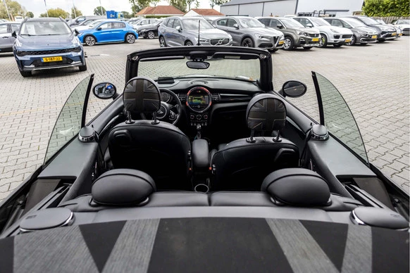 MINI Cooper S Cabrio - Afbeelding 15 van 30