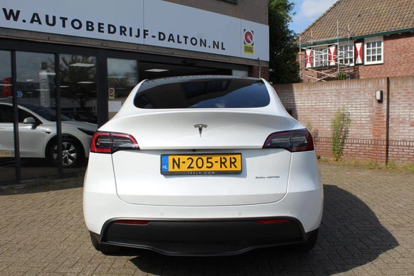 Tesla Model Y - Afbeelding 6 van 17