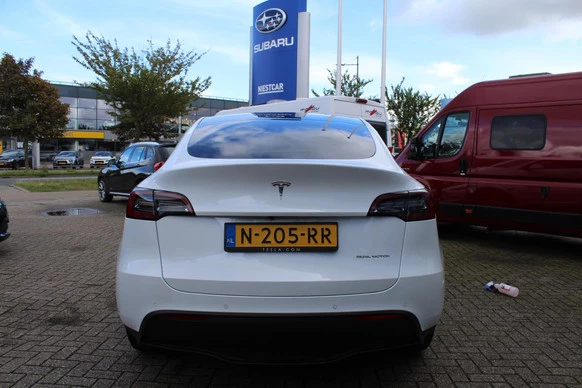 Tesla Model Y - Afbeelding 17 van 17