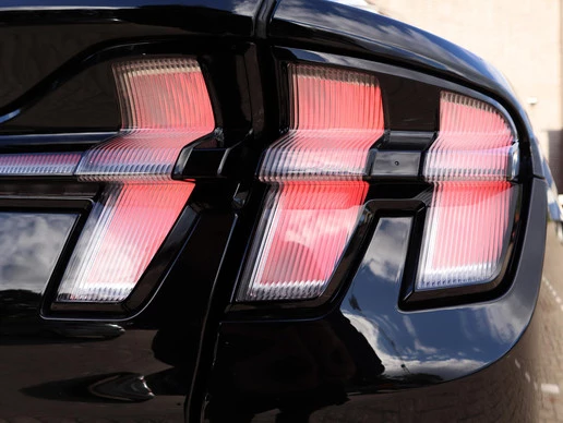 Ford Mustang Mach-E - Afbeelding 11 van 30