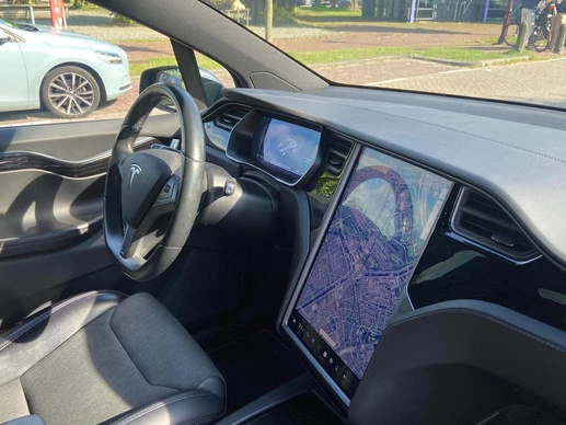 Tesla Model X - Afbeelding 4 van 16