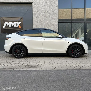 Tesla Model Y - Afbeelding 2 van 23