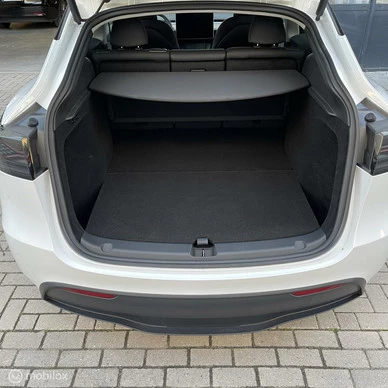 Tesla Model Y - Afbeelding 19 van 23