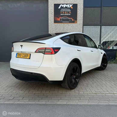 Tesla Model Y - Afbeelding 1 van 23