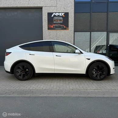 Tesla Model Y - Afbeelding 2 van 23