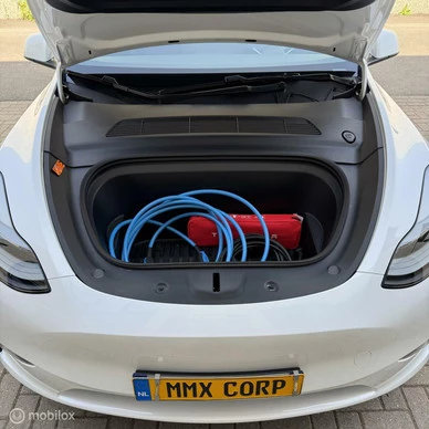 Tesla Model Y - Afbeelding 19 van 23