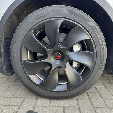 Tesla Model Y - Afbeelding 20 van 23