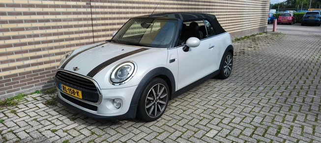 MINI Cooper Cabrio