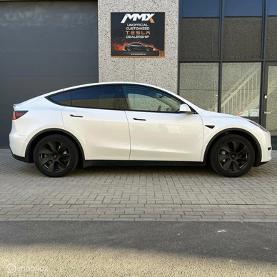 Tesla Model Y - Afbeelding 2 van 23