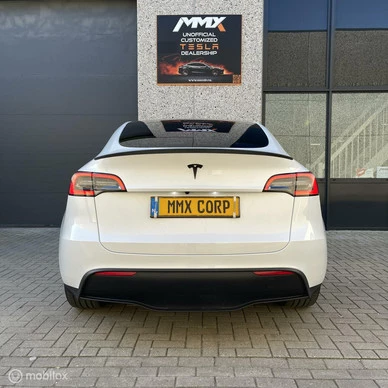 Tesla Model Y - Afbeelding 8 van 23