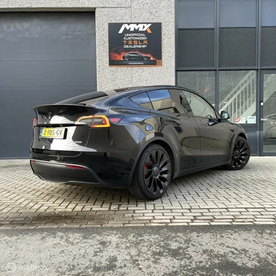 Tesla Model Y - Afbeelding 1 van 22