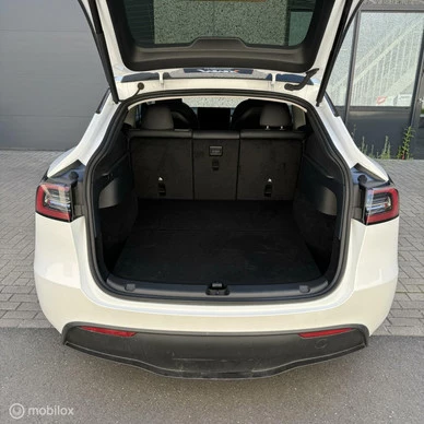 Tesla Model Y - Afbeelding 16 van 18