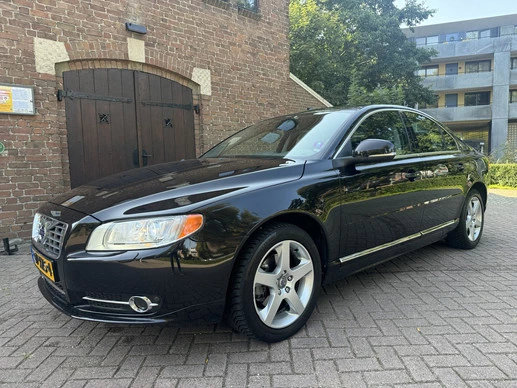 Volvo S80