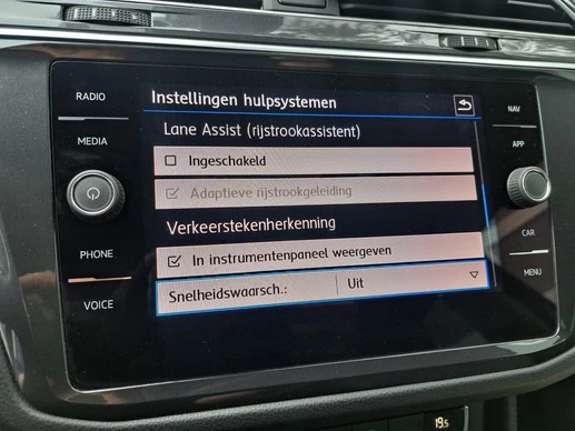 Volkswagen Tiguan - Afbeelding 14 van 30