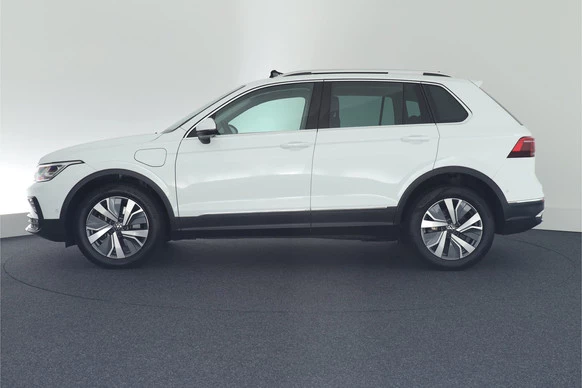 Volkswagen Tiguan - Afbeelding 2 van 30