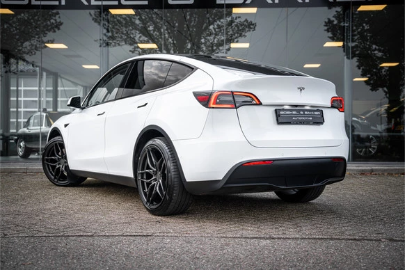 Tesla Model Y - Afbeelding 3 van 30