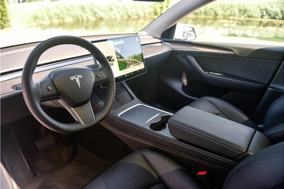 Tesla Model Y - Afbeelding 19 van 30