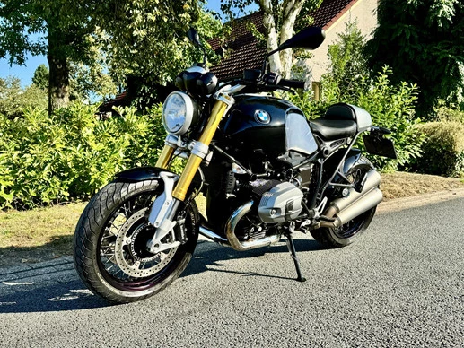 BMW R nineT