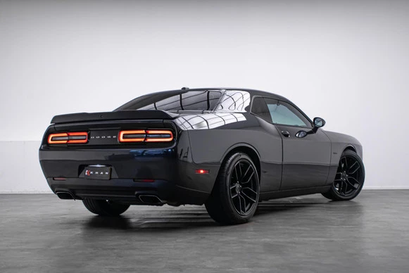 Dodge Challenger - Afbeelding 5 van 30