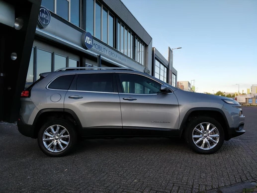 Jeep Cherokee - Afbeelding 4 van 24