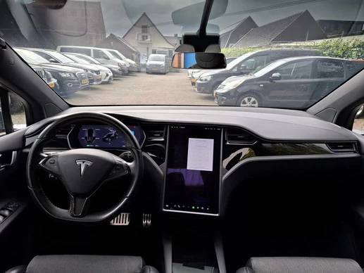 Tesla Model X - Afbeelding 14 van 30